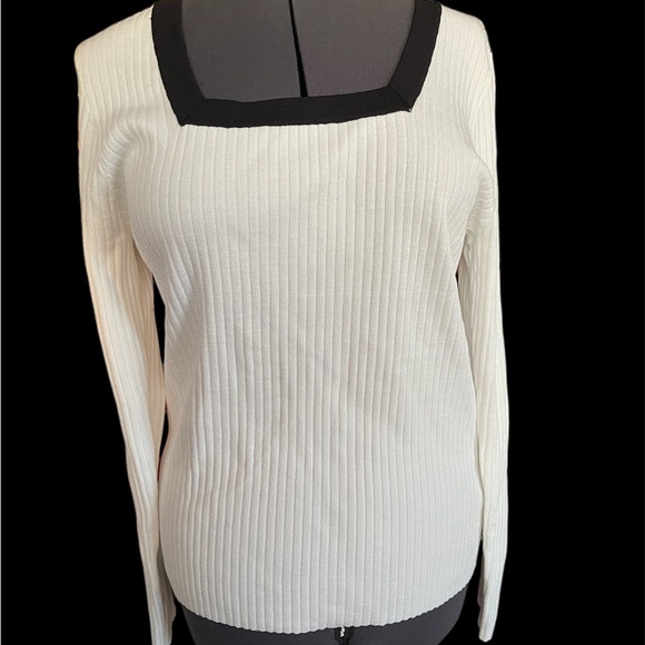Karl Lagerfeld Sweater Wide Rib Square Neck Black Trim Button Sleeves Sz XL - Picture 1 of 6